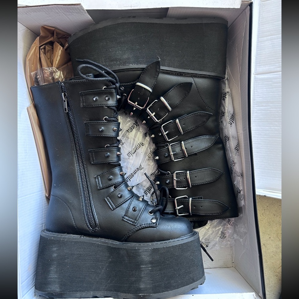 NEW Demonia Damned-225 Platform 3 1/2” Boots Black Vegan Leather